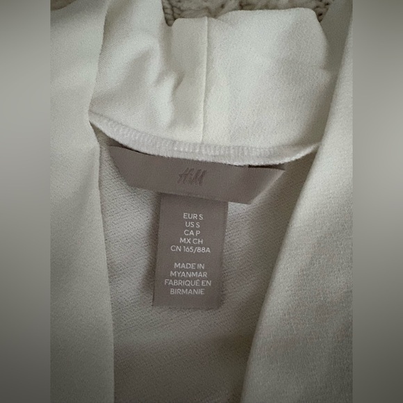 H&M Top - Picture 3 of 4